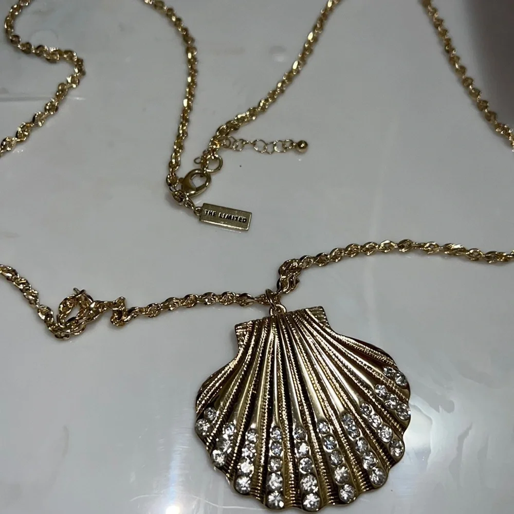 Women necklace